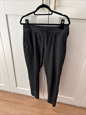 Kuhl Women’s Metroflex Black Performance Hiking Pants - Medium Short